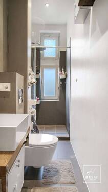 Bad mit Dusche - 