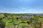 Blick nach Süden - 4 Zimmer Etagenwohnung in Stuttgart