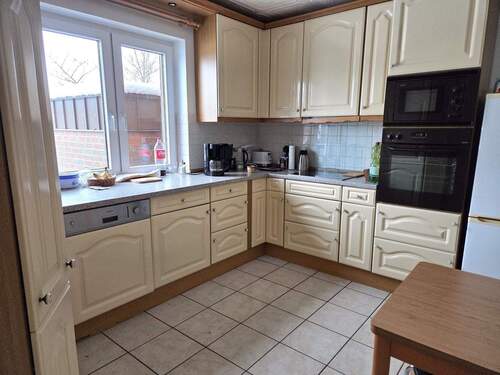 Küche - 5 Zimmer Doppelhaushälfte zum Kaufen in Stade