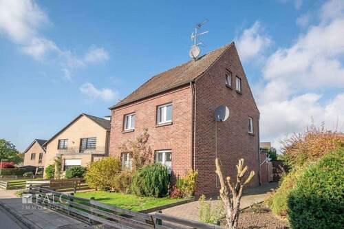 Eingang Wohnung EG - 6 Zimmer Mehrfamilienhaus, Wohnhaus zum Kaufen in Schwalmtal