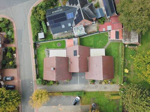 Bild 2 - 8 Zimmer Mehrfamilienhaus, Wohnhaus zum Kaufen in Neuenhaus