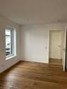 Schlafzimmer
- Etagenwohnung mit 68,00 m&sup2; in Hennef (Sieg) zur Miete