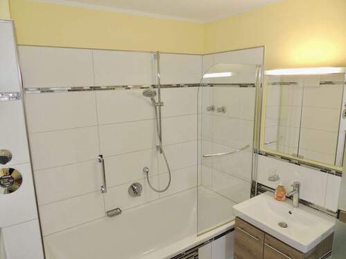 ...mit Badewanne... - 