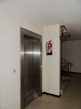 Dieser großzügige Aufzug... - 2 Zimmer Etagenwohnung zur Miete in Überlingen