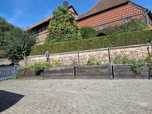 Hochbeete an Mauer - 