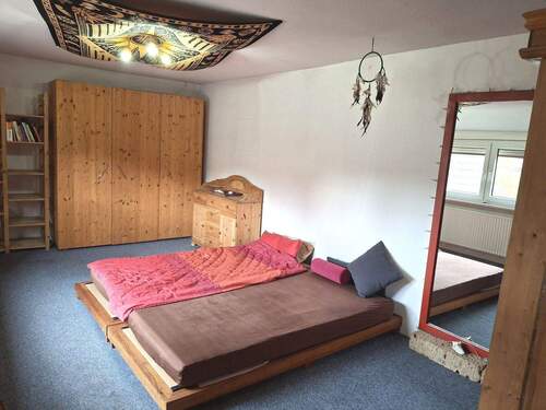 137688991-Schlafzimmer - 