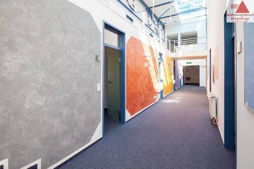 Gewerbeobjekt, Limbach-Oberfrohna - Büro mit 25,00 m&sup2; in Limbach-Oberfrohna zur Miete