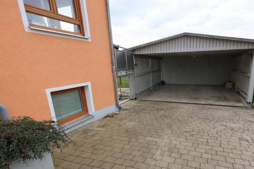 Einfahrt, Carport, Anbau - 