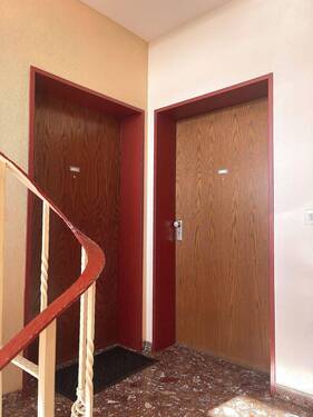 Detail: Wohnungseingangstüre - 