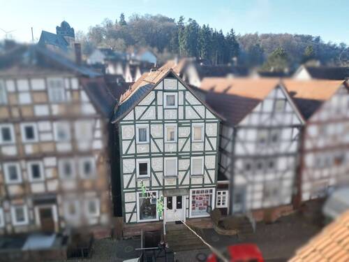 Außenansicht Fachwerkhaus - 8 Zimmer Mehrfamilienhaus, Wohnhaus in Rauschenberg