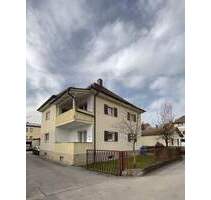 Vermietetes Zweifamilienhaus in Deggendorf mit zusätzlicher Ausbauoption