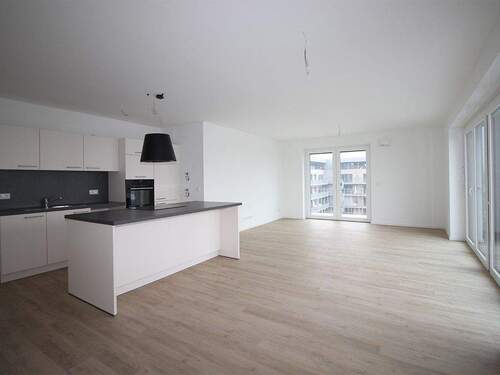 Offener Wohnbereich mit Einbauküche - Etagenwohnung mit 172,00 m&sup2; in Bad Oldesloe zum Kaufen