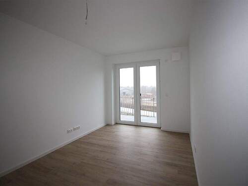 Kinderzimmer mit Balkonzugang - 