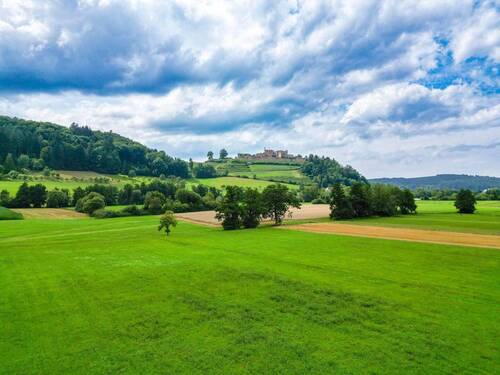 Wiesengrundstücks mit Ausblick - 