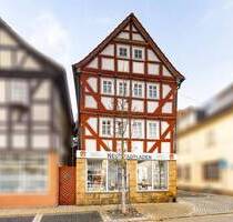 REDUZIERT! Vollsaniertes Wohn- und Geschäftshaus in Neustadt