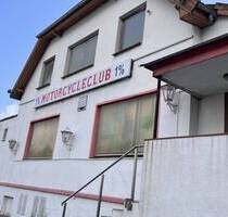 Gewerbeimmobilie mit vielseitigem Potenzial in Lübeck Dänischburg