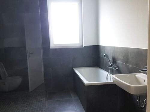 Bad mit Wa./Du / WC - 