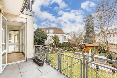 Sonnenbalkon - 3 Zimmer Etagenwohnung in Berlin