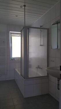 Badansicht - 4 Zimmer Etagenwohnung in Ochsenfurt