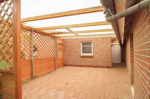 Terrasse mit Pergola - 