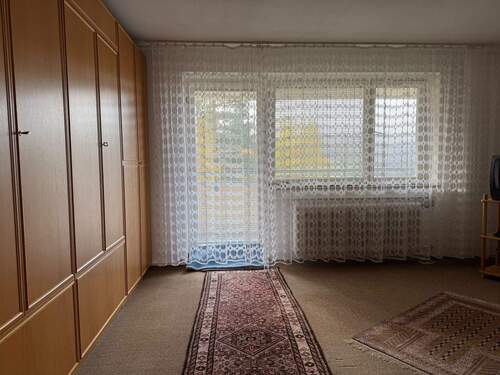 Wohn- und Schlafzimmer - 