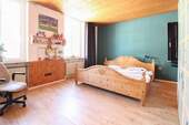09 Schlafzimmer - 
