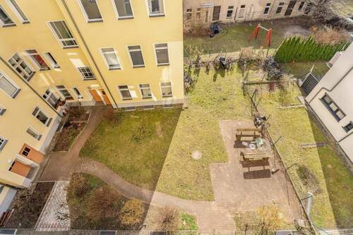 Grundstück (Innenhof) - 