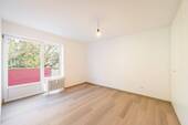 Schlafzimmer - 3 Zimmer Etagenwohnung zum Kaufen in München