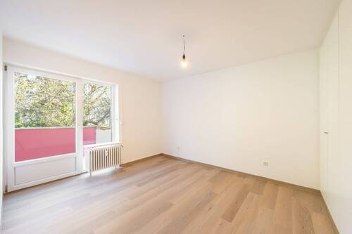 Schlafzimmer - 3 Zimmer Etagenwohnung zum Kaufen in München