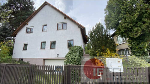 Vorderansicht - 7 Zimmer Einfamilienhaus zum Kaufen in Teltow