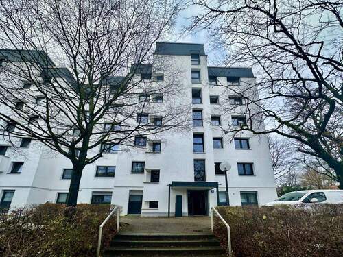 Aussenansicht - ERSTBEZUG nach Sanierung - Attraktive 3-Zimmerwohnung mit Westloggia