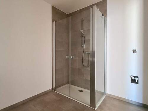 Dusche und Waschmaschine - 