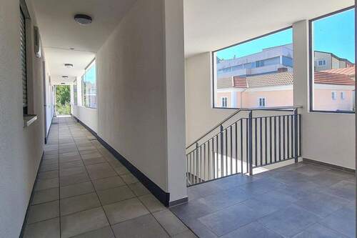 Treppenhaus und Laubengang - 