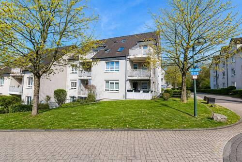 Hausansicht - Mehrfamilienhaus, Wohnhaus mit 1,05 m&sup2; in Solingen zum Kaufen
