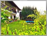 Gartenansicht - +++ Ein freistehendes Einfamilienhaus mit fantastischem Waldblick +++
