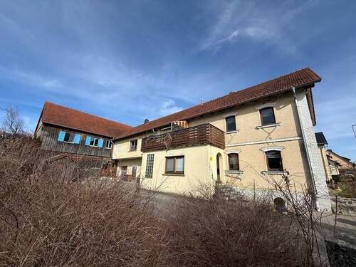 Außenansicht - Ansicht 2 - 9 Zimmer Mehrfamilienhaus, Wohnhaus zum Kaufen in Kasendorf