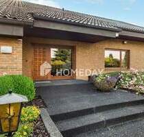 Exklusives Haus mit 2 Einheiten, 320 m² Wohnfläche und Gartenparadies - ideal für Wohnen & Arbeiten - Kropp