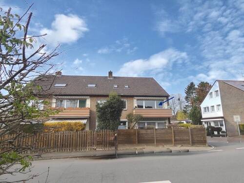 Ansicht Straßenseite - 3 Zimmer Etagenwohnung in Ratingen