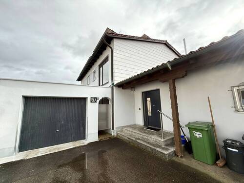 Außenansicht - 3 Zimmer Etagenwohnung zur Miete in Schierling