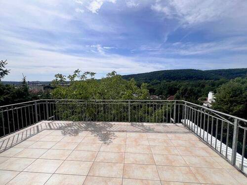 Balkon - SB. St.Arnual - Helle,geräumige 3 12-ZKB-Wohnung mit großem Balkon und modernem Komfort in Höhenlage