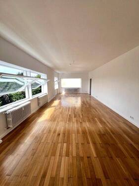 Wohnzimmer, Ansicht 2 - 3 Zimmer Etagenwohnung in Saarbrücken