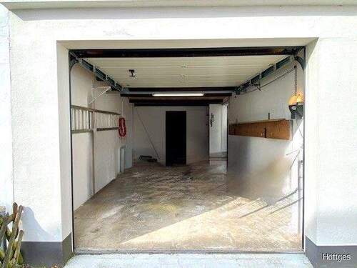 Garage - 