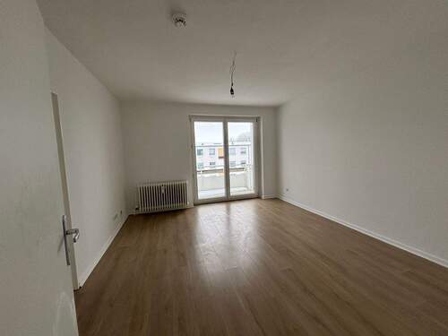 Wohnzimmer - 3 Zimmer Etagenwohnung zur Miete in Salzgitter