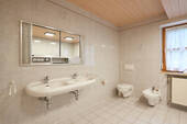 Badezimmer (EG) - 