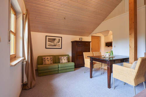 Ferienwohnung (über Garage) - 