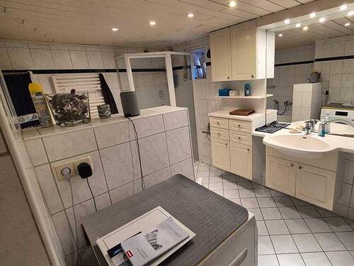 Badezimmer / Kellergeschoss - 