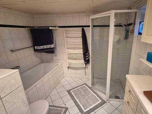 Badezimmer / Kellergeschoss - 