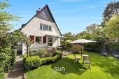 Außenansicht - 450 M² GEBORGENHEIT IM GRÜNEN - Ihr Traumzuhause mit Gartenoase in Zeppelinheim