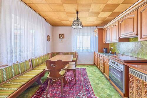 Küche (Haus 1) - 7 Zimmer Mehrfamilienhaus, Wohnhaus in Bad Dürkheim