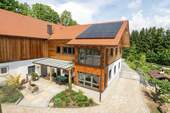 Wohnhaus mit Terrasse - 7 Zimmer Bauernhaus, Landhaus zum Kaufen in Waldkirchen